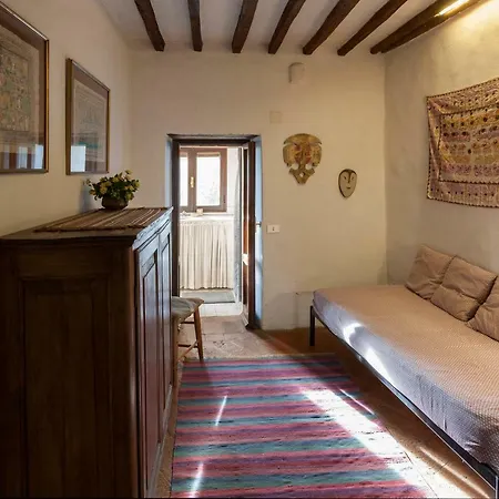 Town House With Garden And Piano Vakantiehuis *